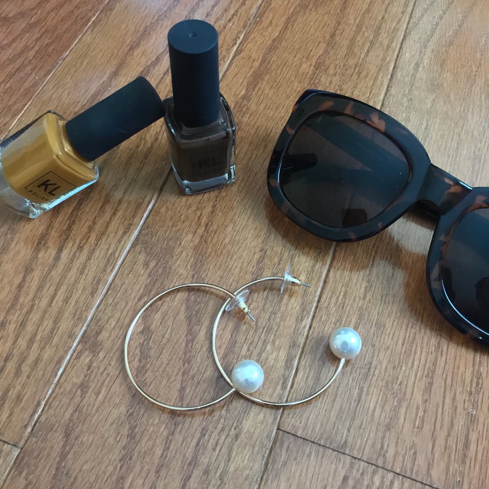 Old Navy hoops with a pearl end